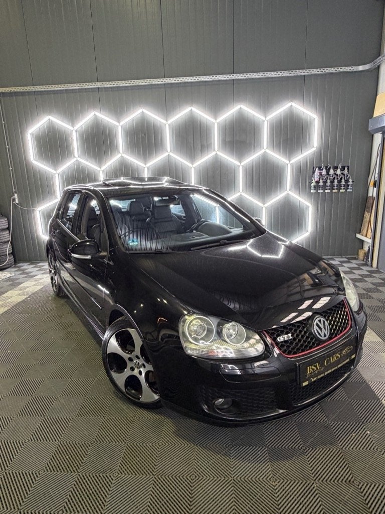 Volkswagen GOLF Golf GTI 200pk Carplay/3e Eigenaar NAP!!, Gebruikt, 4 cilinders, 1984 cc, Zwart