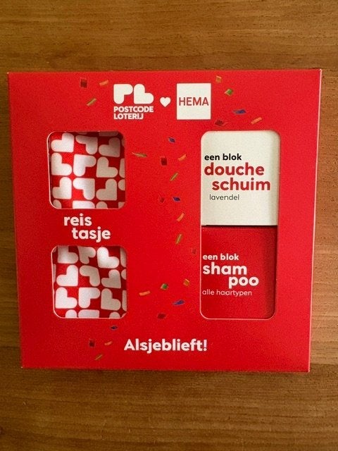 Nieuw in verpakking: Hema zeep + shampoo in blok met reistas, Ophalen of Verzenden, Nieuw, Bad & Douche