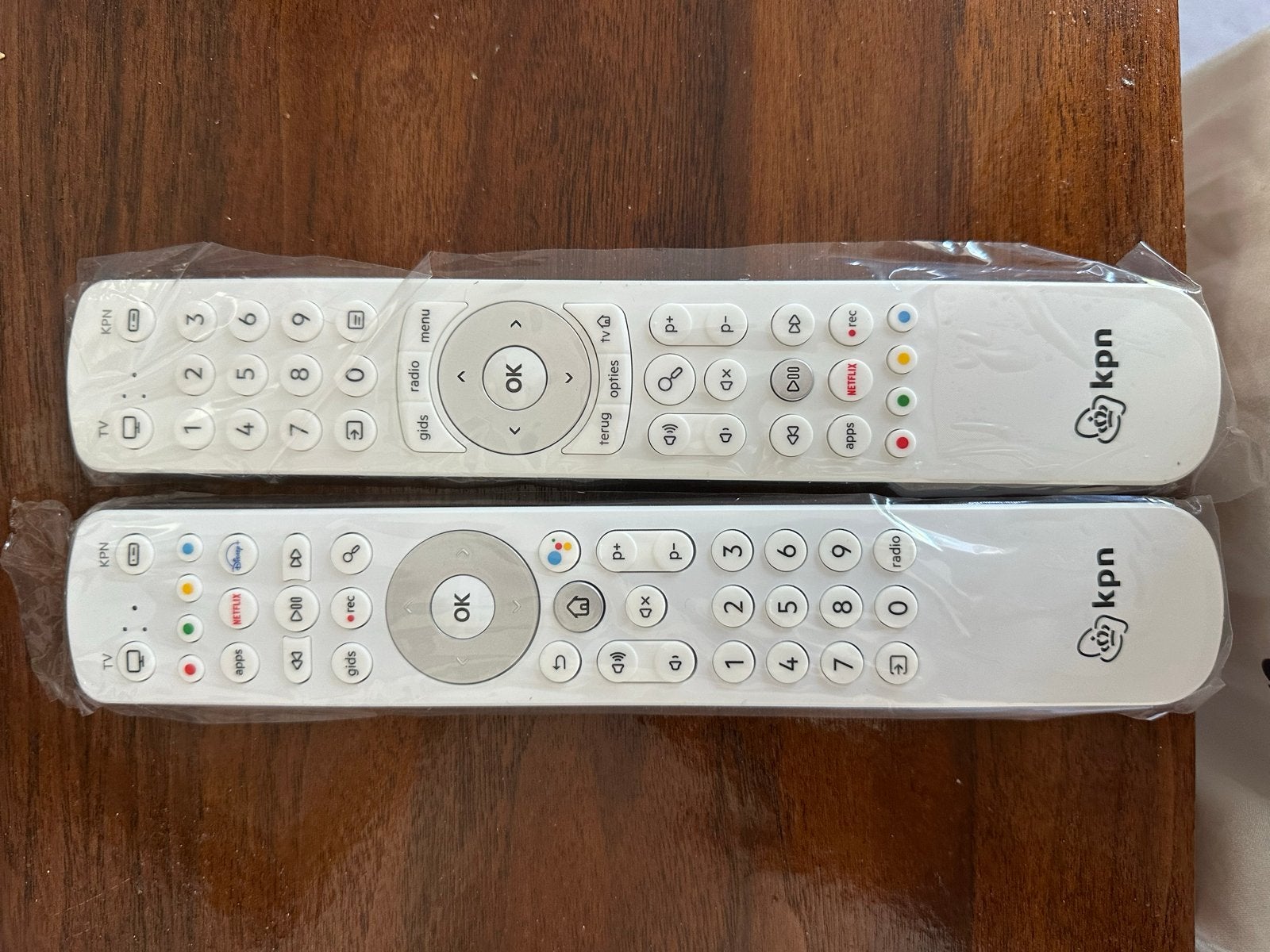 KPN afstandsbediening (2 stuks) - Nieuw in verpakking, Ophalen, Nieuw, Origineel, Tv