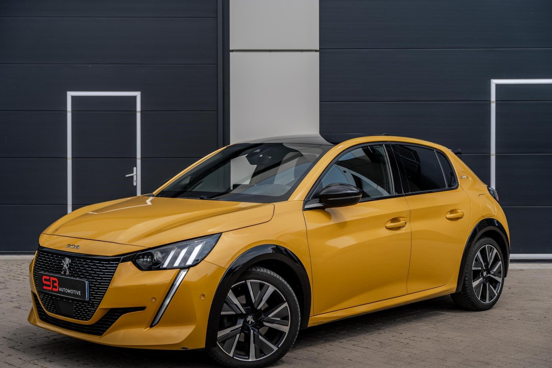 Peugeot 208 1.2 PureTech GT-Line Keyless|Navi|Carplay|VOL!, Auto's, Peugeot, Zwart, 1199 cc, 1133 kg, Leder en Stof