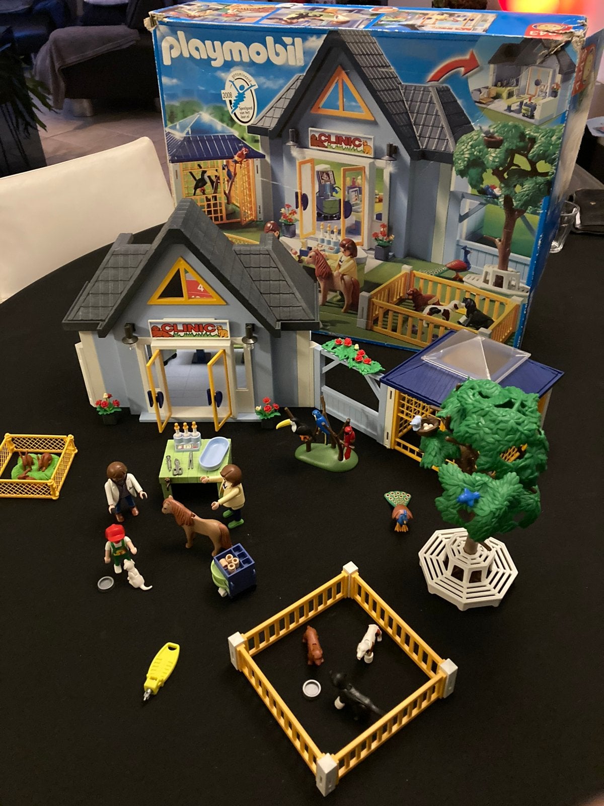 Playmobil dierenkliniek 4343 + ovv, Ophalen of Verzenden, Zo goed als nieuw