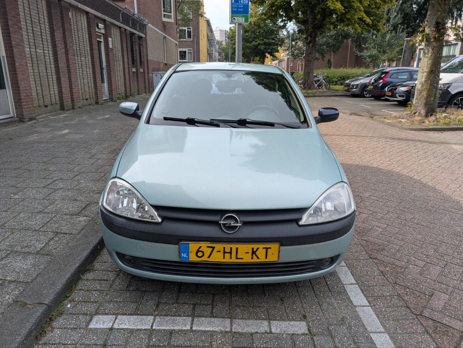 Opel Corsa 1.4 I 16V 3D AUT 2001 Groen, 450 kg, 40 €/maand, 4 cilinders, 1389 cc