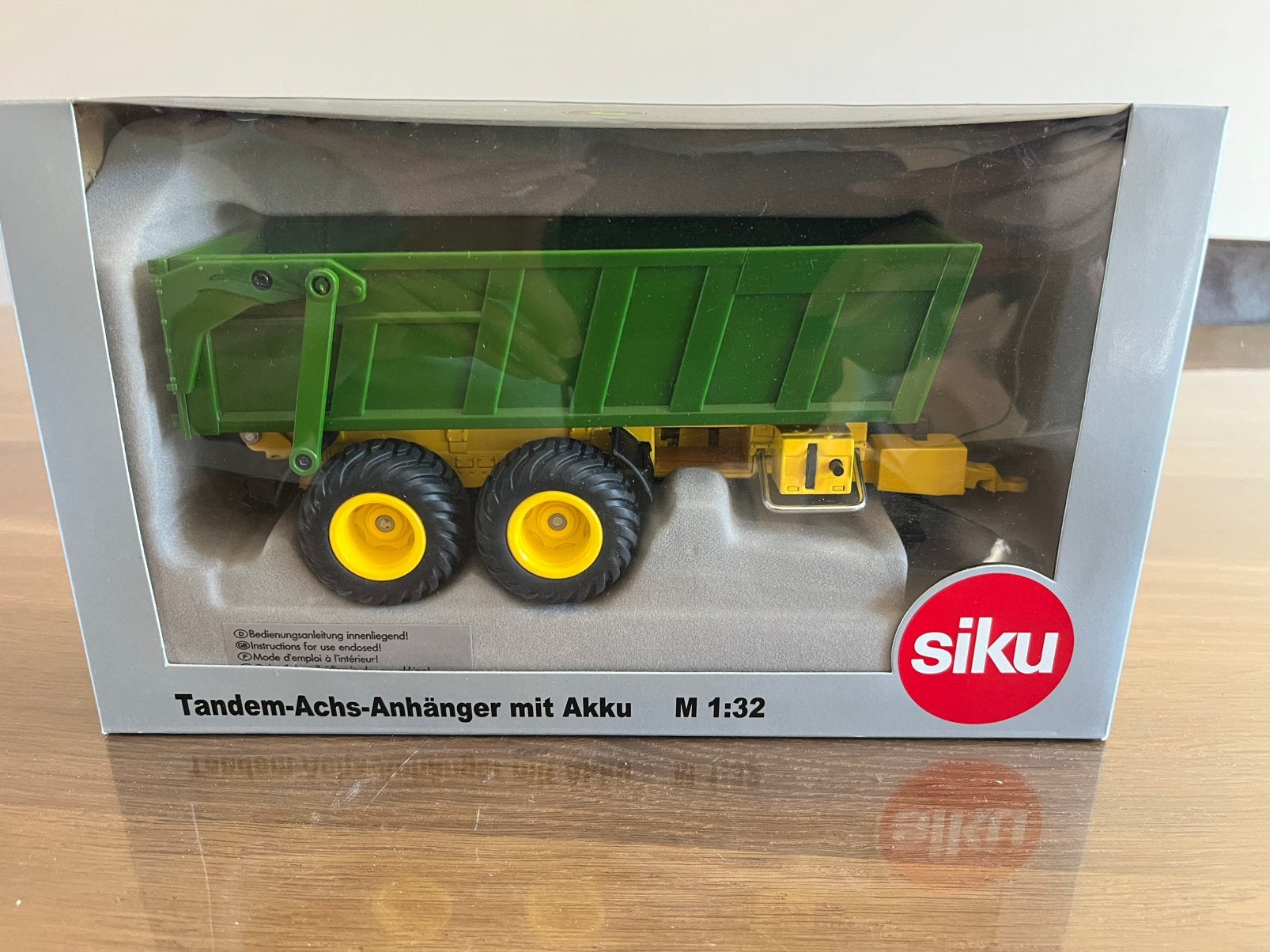 John Deere 2 assige kieper Siku Control Agritechnica, Hobby en Vrije tijd, Ophalen of Verzenden, Nieuw, Tractor of Landbouw, SIKU