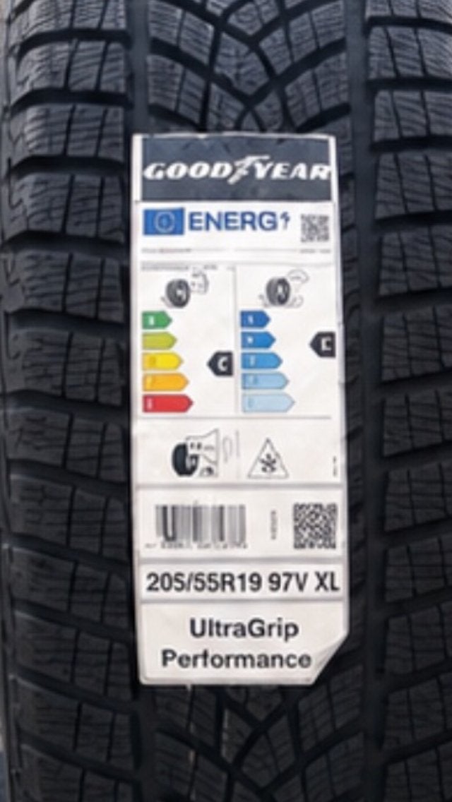 Winterbanden 3008 5008 408 c5 Ds4 grandland espace bigster, Banden en Velgen, Nieuw, Ophalen, 19 inch