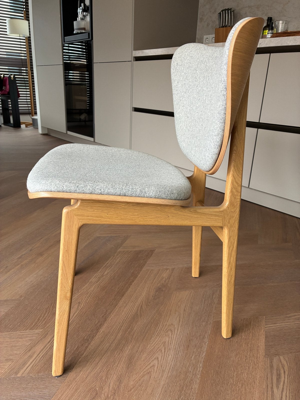4x NORR11 NY11 designstoelen – verhuisactie, Huis en Inrichting, Stoelen, Ophalen, Overige kleuren, Zo goed als nieuw, Hout