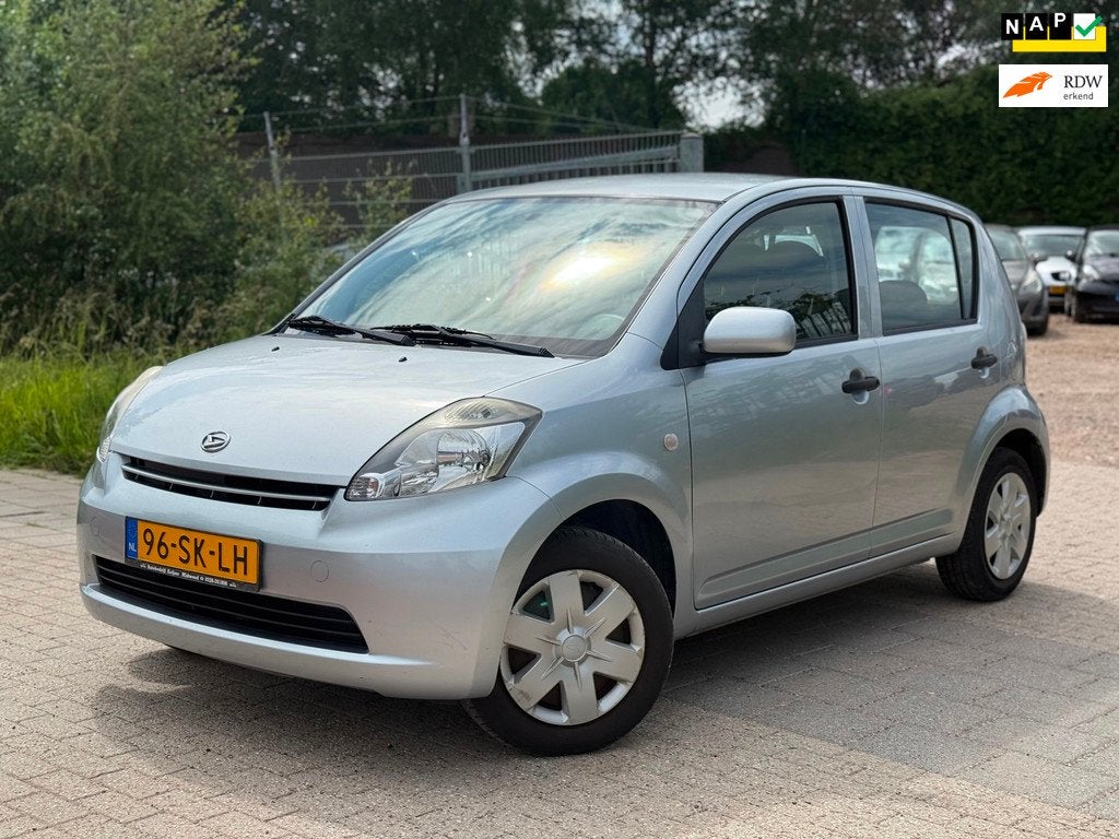 Daihatsu Sirion 2 1.3-16V Comfort Elekpakket Laag km NAP, Voorwielaandrijving, Gebruikt, 31 €/maand, 4 cilinders