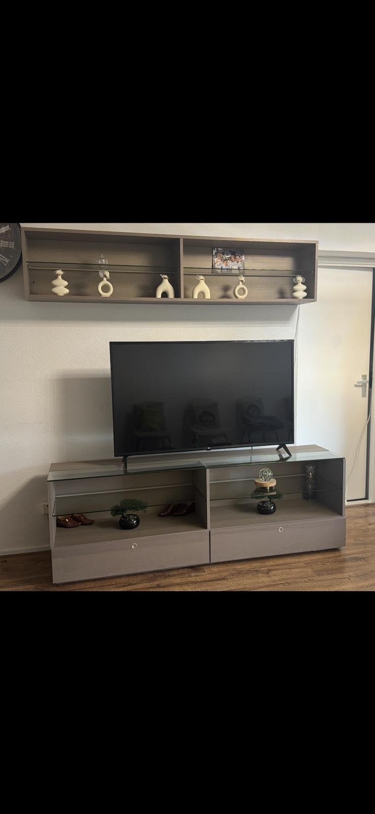 Mooi tv-meubel zo goed als nieuw, Ophalen, 150 tot 200 cm, Zo goed als nieuw, Minder dan 100 cm