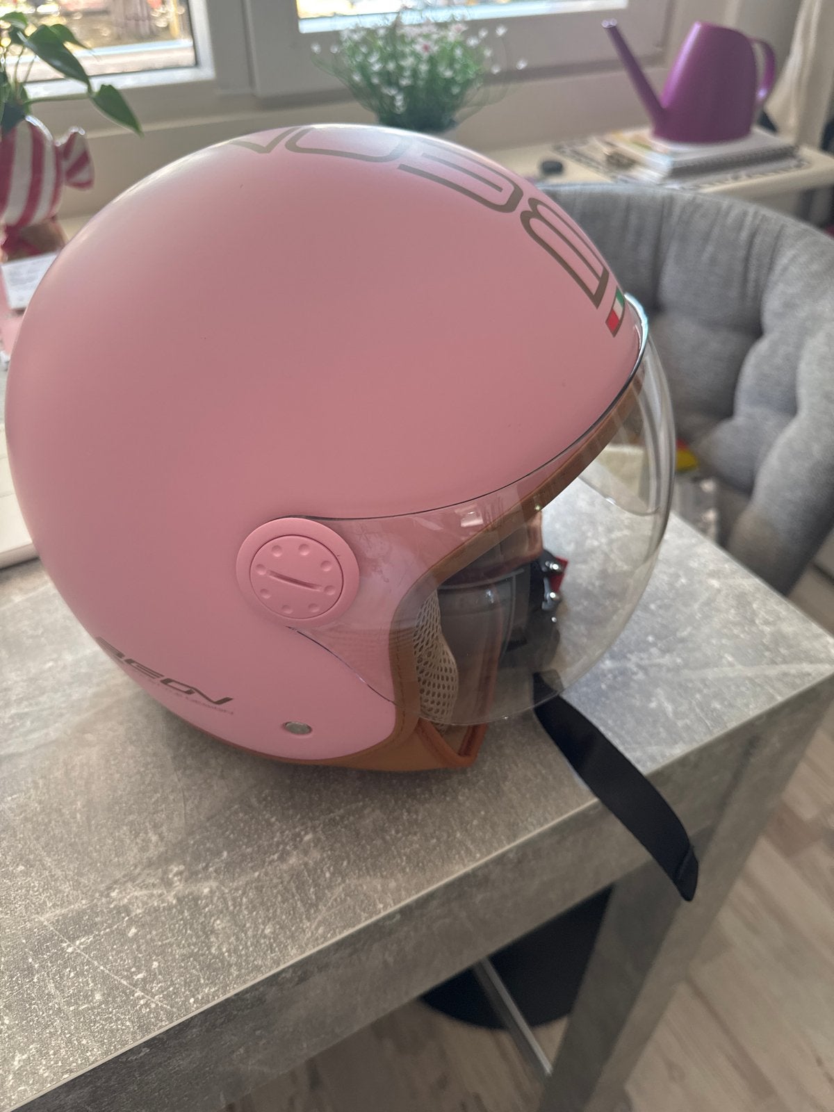 Roze Beon scooterhelm maat M - Zo goed als nieuw, Fietsen en Brommers, Brommerhelmen, Ophalen, Zo goed als nieuw, Medium