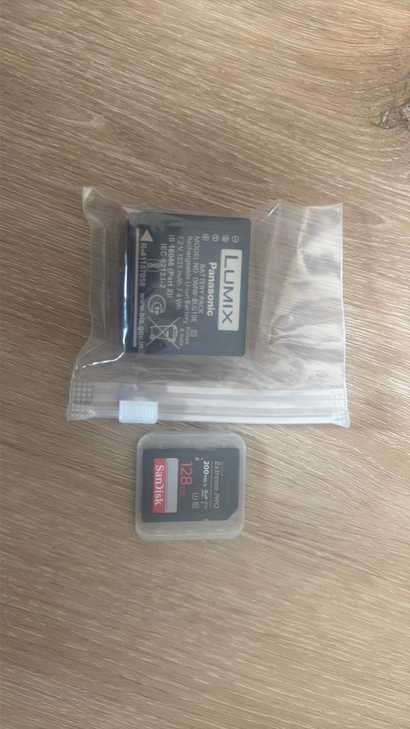 Lumix Panasonic batterij en Sandisk SD kaart, Ophalen, SD, Zo goed als nieuw, Fotocamera