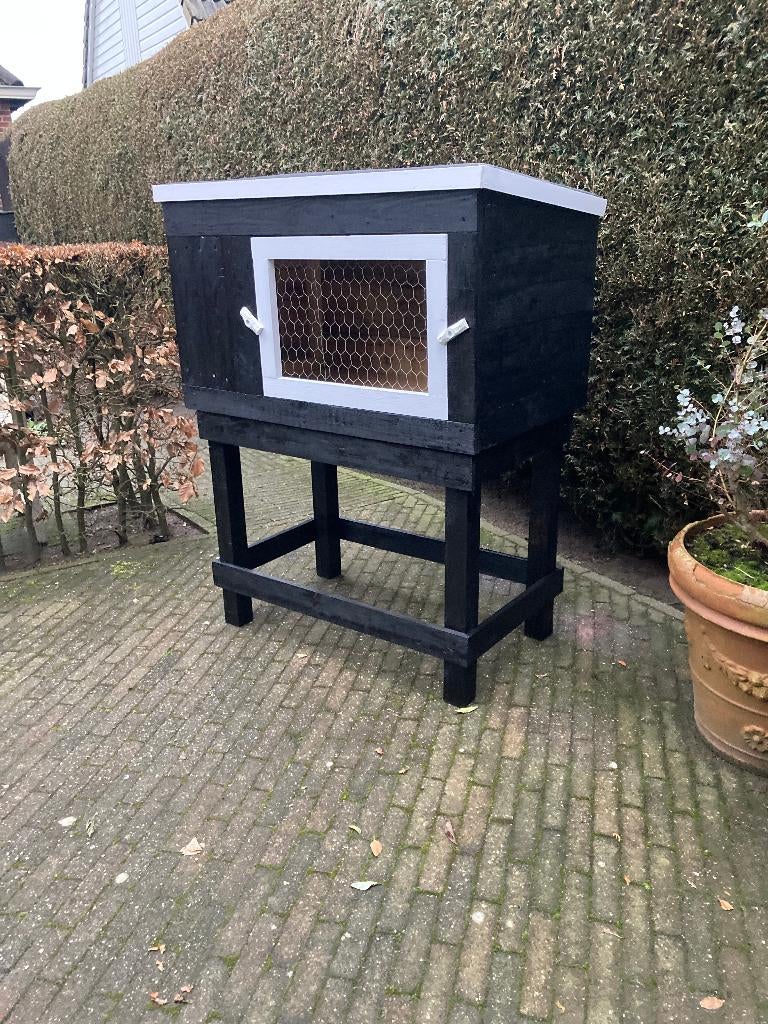 Nieuw konijnenhok op onderstel, Konijn, Nieuw, Hok, 75 tot 110 cm