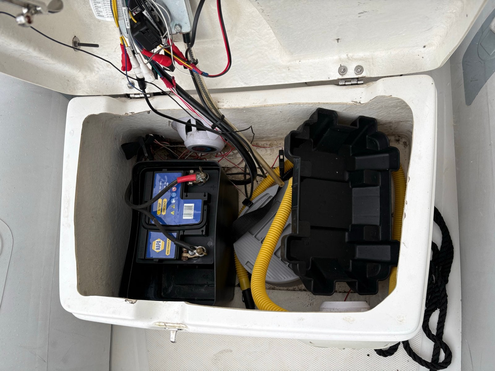Foto 10 van Zodiac cadet 310 met stuurconsole