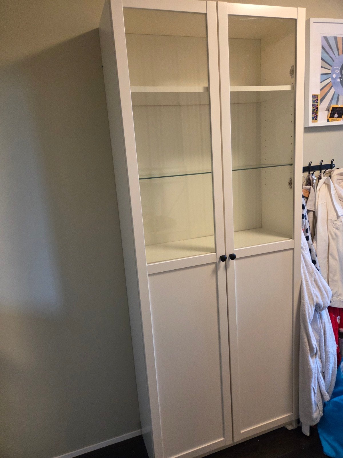 Witte BILLY vitrinekast met glazen deuren en planken, Ophalen, 50 tot 100 cm, Modern, 25 tot 50 cm