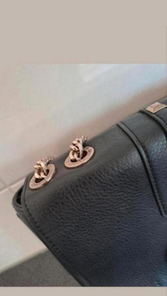 Versace Tas, Sieraden, Tassen en Uiterlijk, Tassen | Damestassen, Ophalen of Verzenden, Zo goed als nieuw, Zwart, Handtas