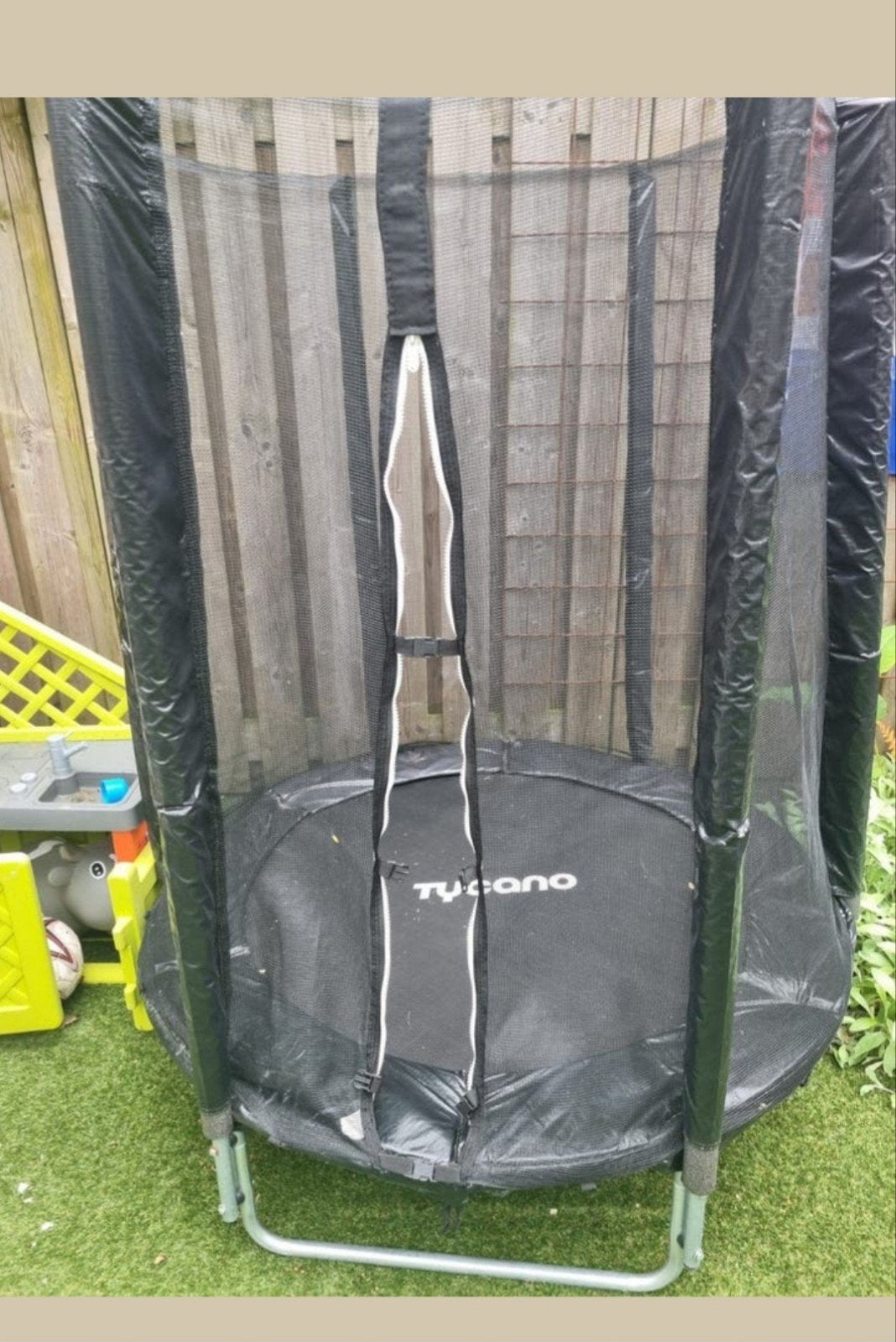 Kleine trampoline met net, Kinderen en Baby's, Speelgoed | Buiten | Trampolines, Ophalen, Zo goed als nieuw
