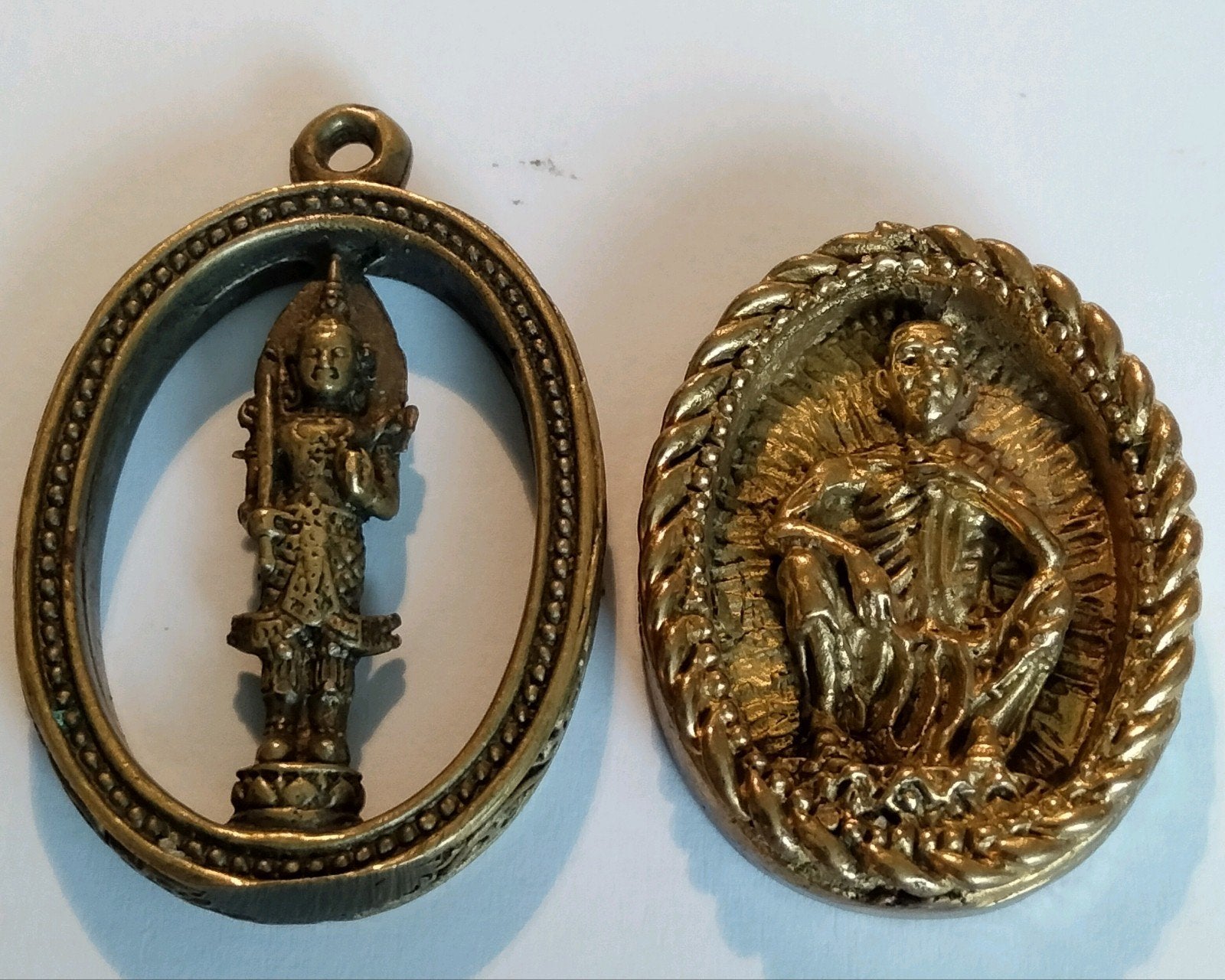 Set van 2 Thaise Boeddha Amuletten - Geluk en Bescherming, Ophalen of Verzenden