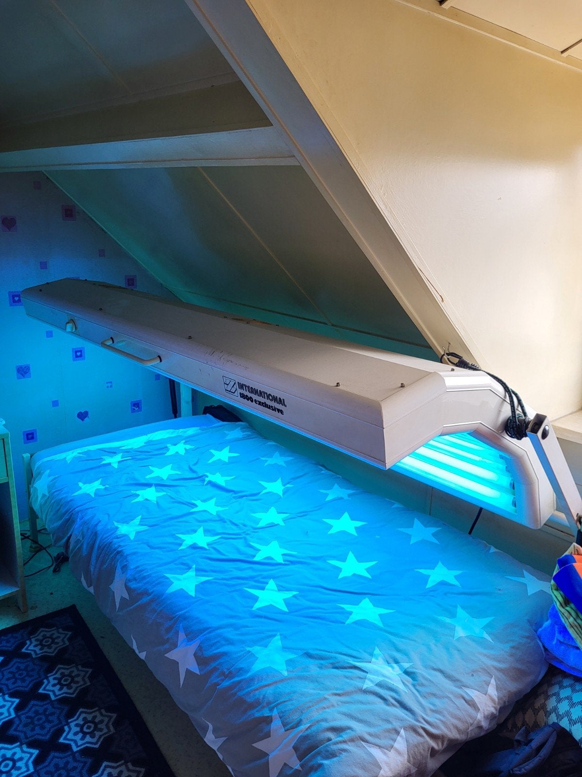 Gratis zonnehemel. 12 Bellarium s lampen., Witgoed en Apparatuur, Zonnebanken en Gezichtsbruiners, Ophalen, Gebruikt, Zonnebank enkelzijdig