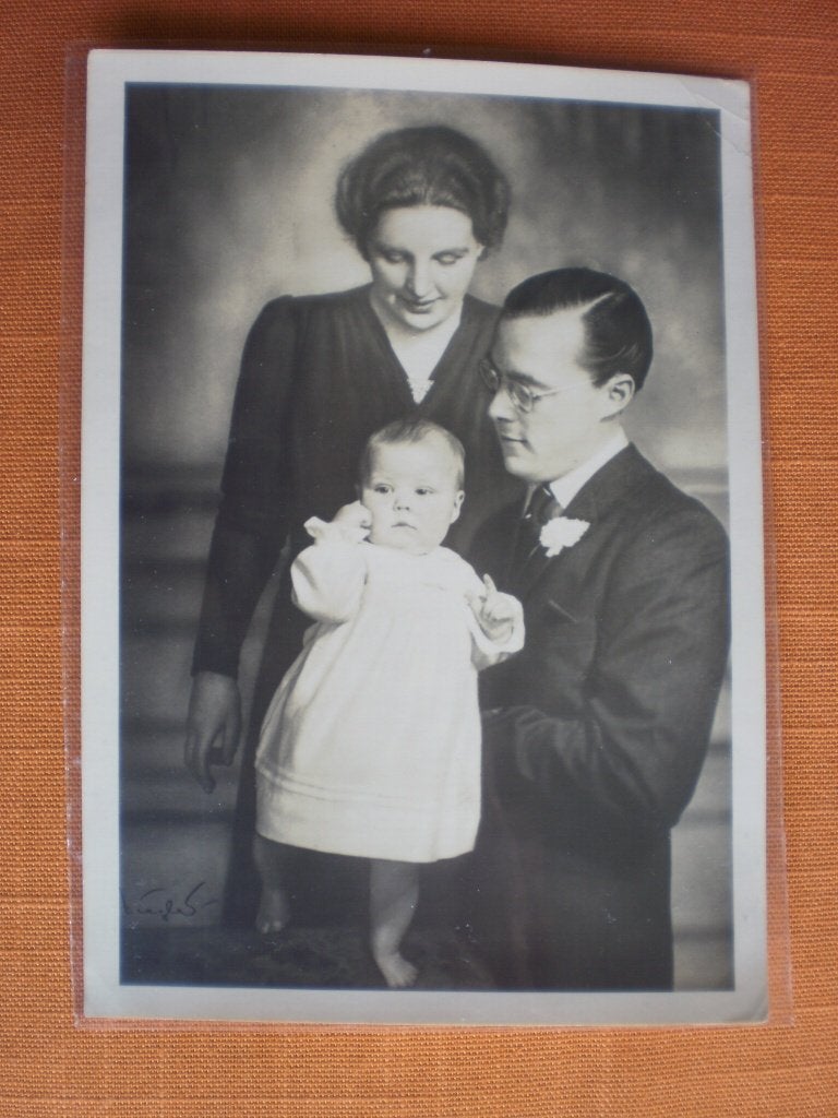 Prinses Beatrix met vader en moeder- ansichtkaart, Verzenden, Zo goed als nieuw, Nederland, Kaart, Foto of Prent