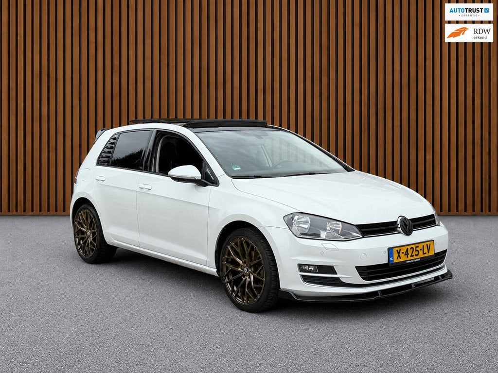 Volkswagen Golf 1.2 TSI Allstar+Panorama+D.RiemVervangen+Goe, Auto's, Volkswagen, Voorwielaandrijving, Stof, Gebruikt, 4 cilinders