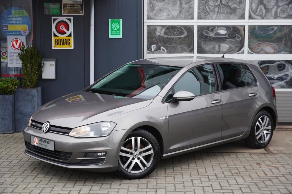 Volkswagen Golf 1.6 TDI Highline NAP Navi/Cruise/PDC/Trekh., Auto's, Volkswagen, Voorwielaandrijving, Euro 5, Stof, Gebruikt