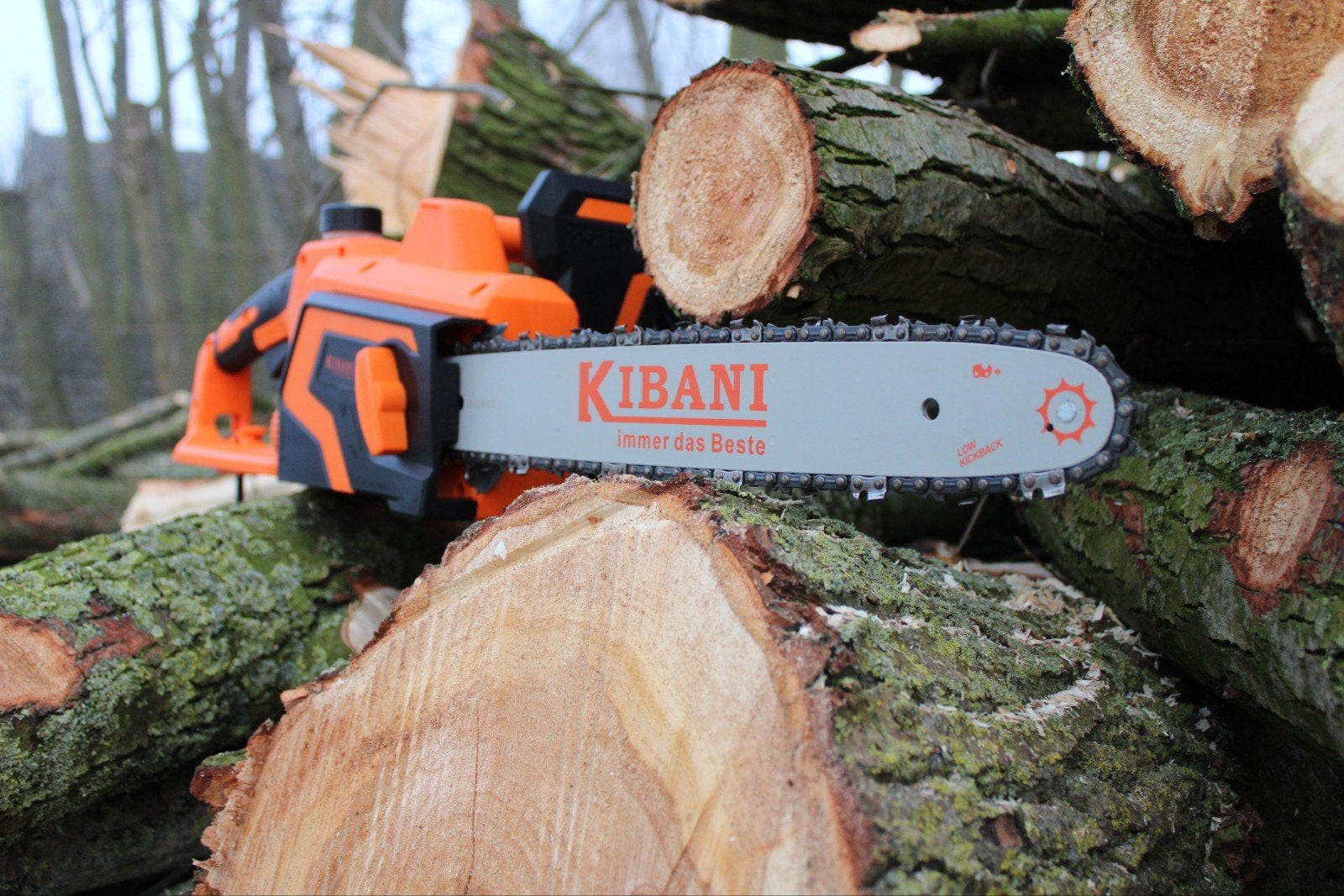Nieuwe Kibani Elektrische Kettingzaag 1800W - 40cm Zwaard, 70 mm of meer, Kettingzaag, Nieuw, Ophalen of Verzenden