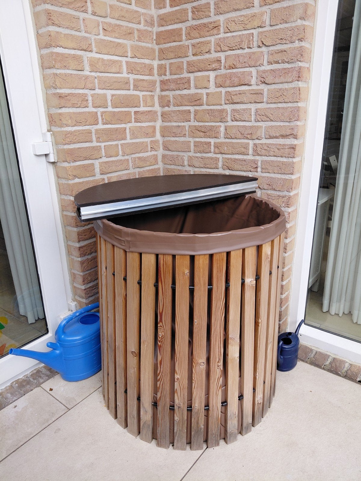 Regenton met klapbaar deksel - Hout en kunststof, 150 liter of meer, Ophalen, Gebruikt, Hout