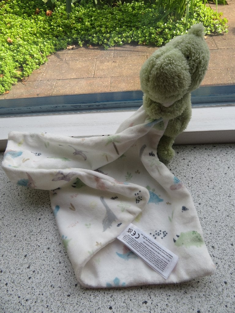 Knuffeldoek dino dinosaurus wit velours merk Primark Baby, Kinderen en Baby's, Dinosaurus, Ophalen of Verzenden, Zo goed als nieuw