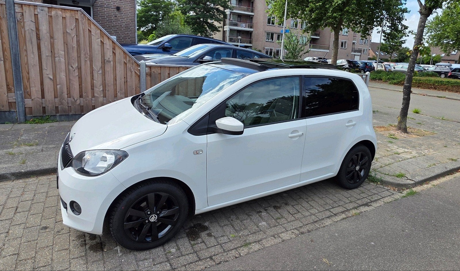 Skoda Citigo 1.0 T 44KW 2014 Wit, Auto's, Skoda, Voorwielaandrijving, Stof, Zwart, 840 kg