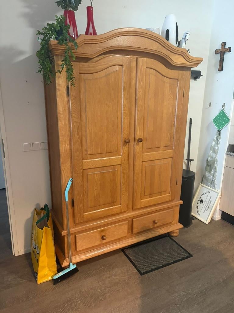 eiken kast, Ophalen