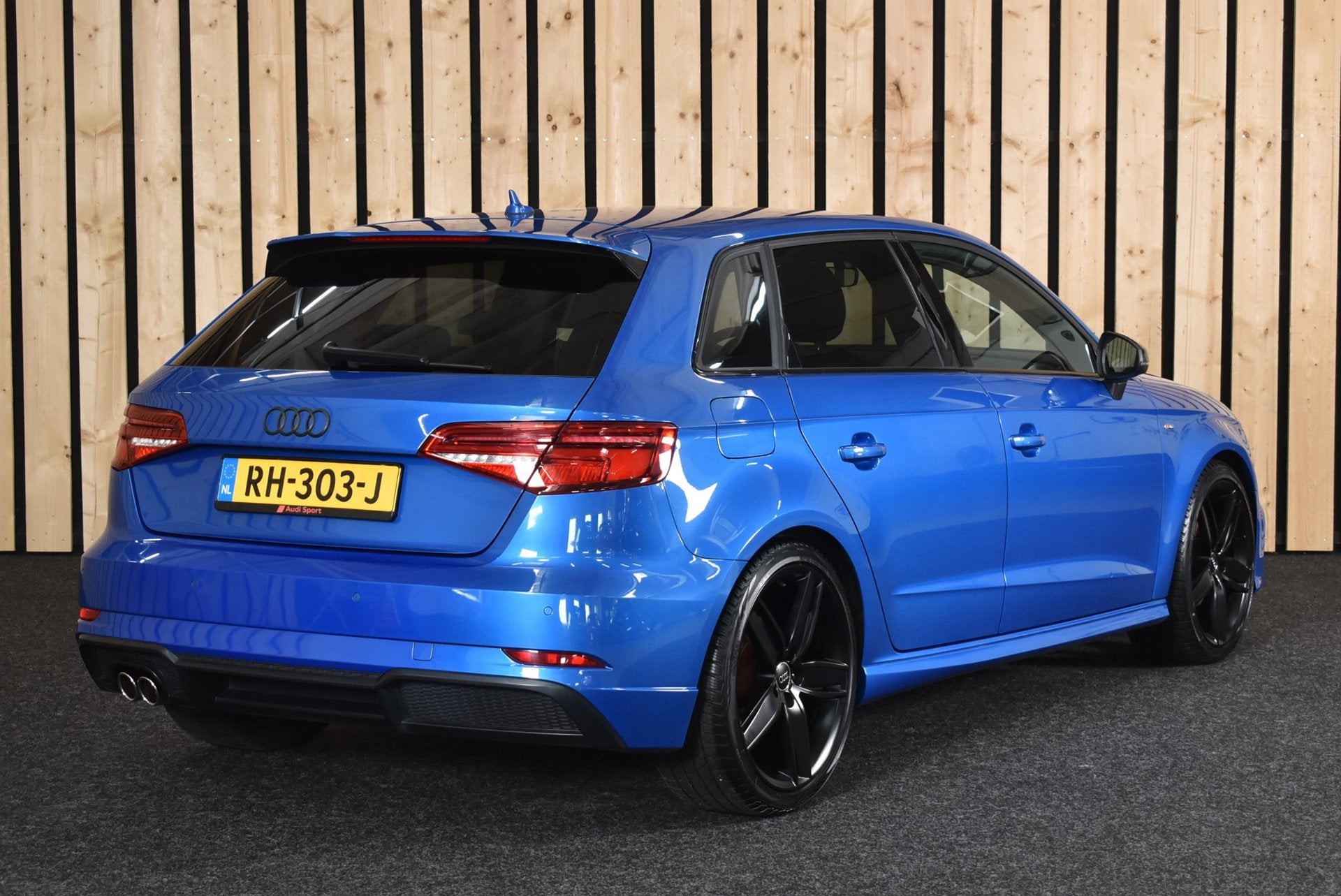 Audi A3 Sportback 1.5 TFSI CoD Sport S Line Edition 2x S-lin, Auto's, 4 cilinders, 150 pk, Blauw, Leder en Stof