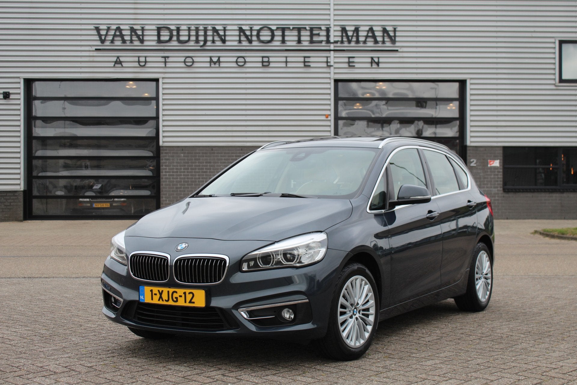 BMW 2 Serie Active Tourer 218i High Executive / Panoramadak, Auto's, BMW, Voorwielaandrijving, 136 pk, Gebruikt, Met garantie (alle)