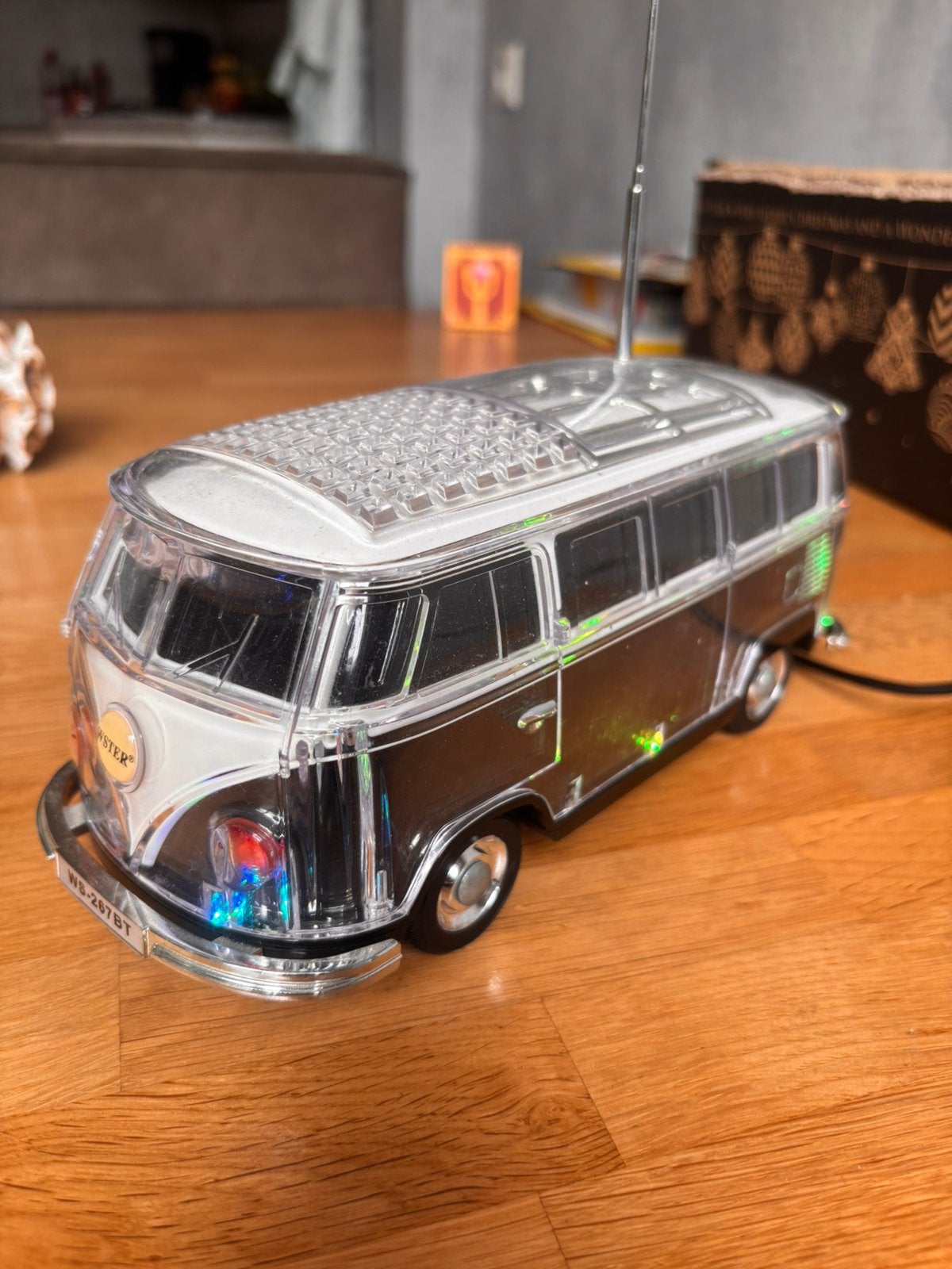 Volkswagenbusje met licht geluid en muziek en lader, Ophalen of Verzenden, Zo goed als nieuw