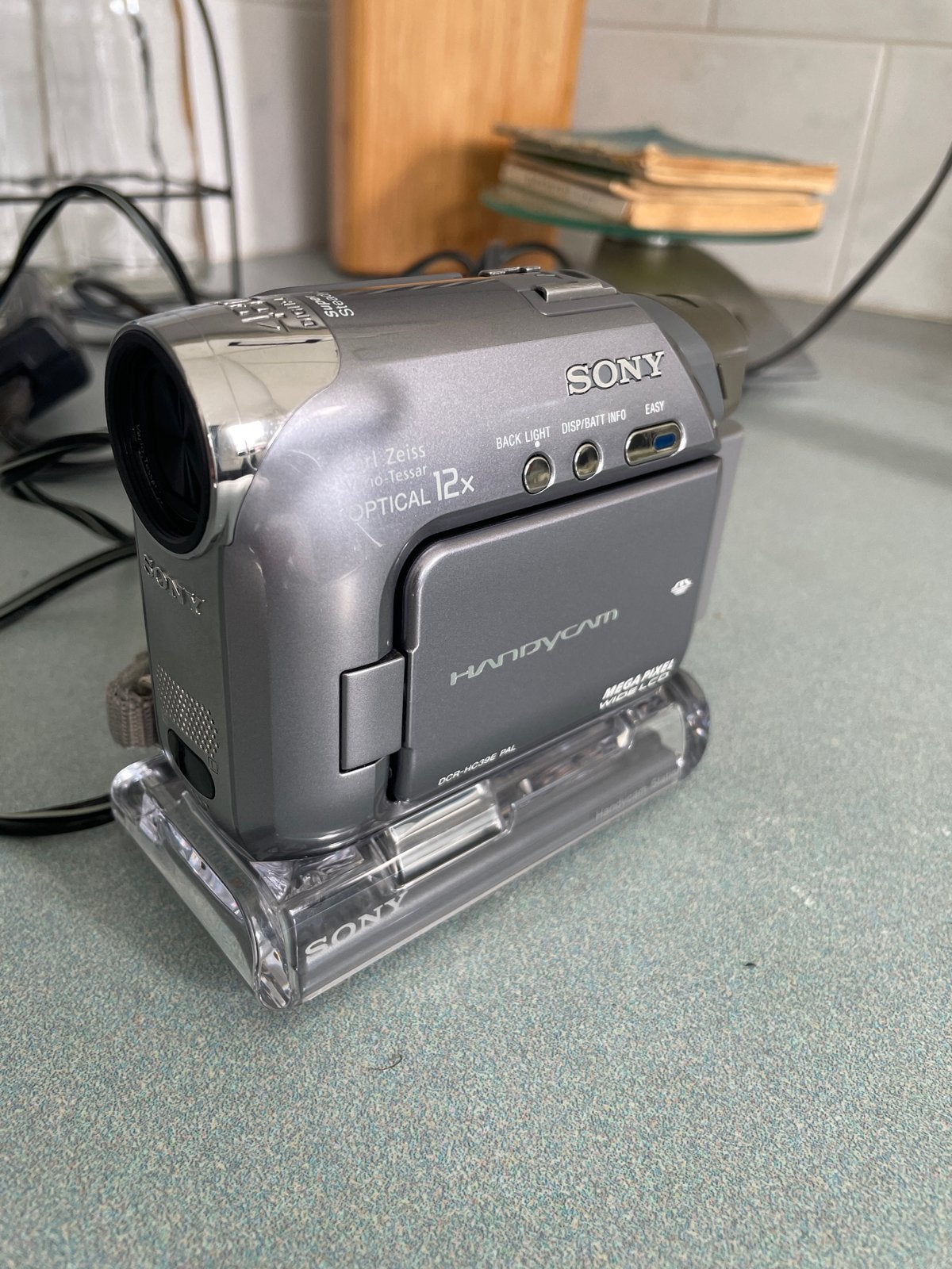 Sony Handycam DCR-HC30E Mini DV Camcorder, Ophalen, Mini dv, Zo goed als nieuw, 8 tot 20x