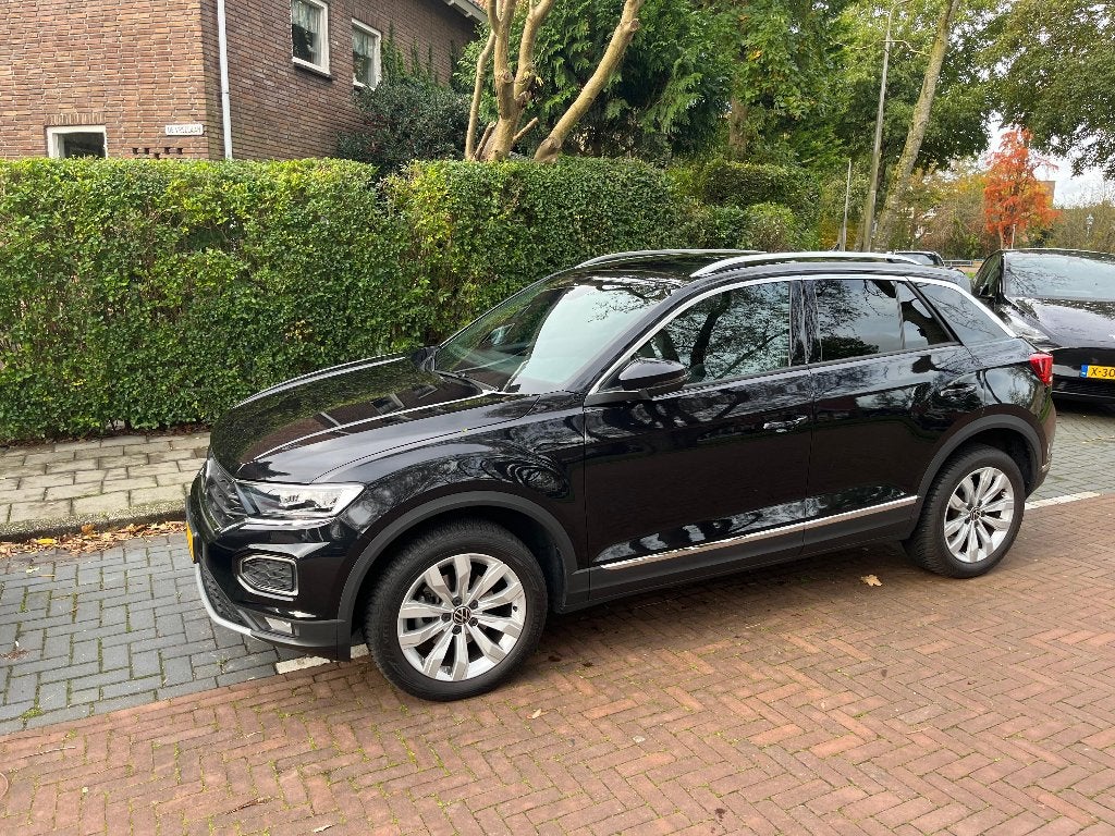 Volkswagen T-Roc 1.5 TSI 150pk 7-DSG 2022 Zwart, Auto's, Stof, 1498 cc, Zwart, 4 cilinders