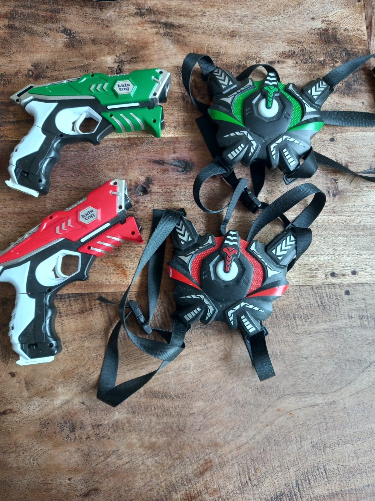 Kids Tag Lasergame Set - 2 Blasters en Vests, Kinderen en Baby's, Speelgoed | Buiten | Actiespeelgoed, Ophalen of Verzenden, Gebruikt