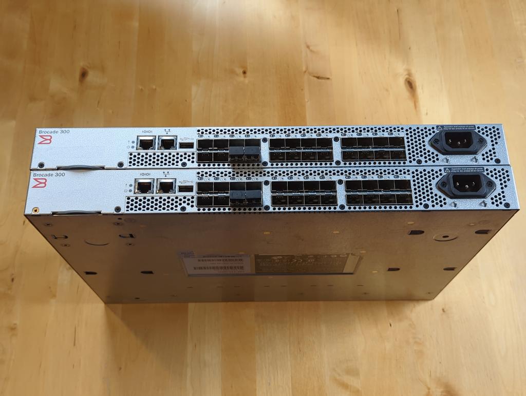 Brocade 300 SM-310-0000 8Gb FC SAN switches, Ophalen, Gebruikt