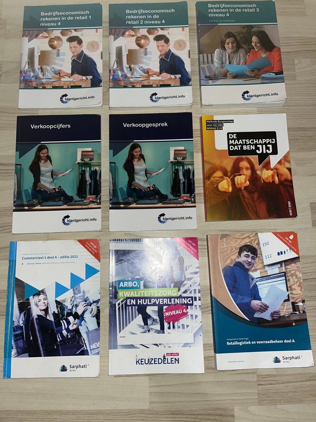 Schoolboeken Ondernemer retail niveau 4, Boeken, Ophalen of Verzenden, Zo goed als nieuw, Overige niveaus