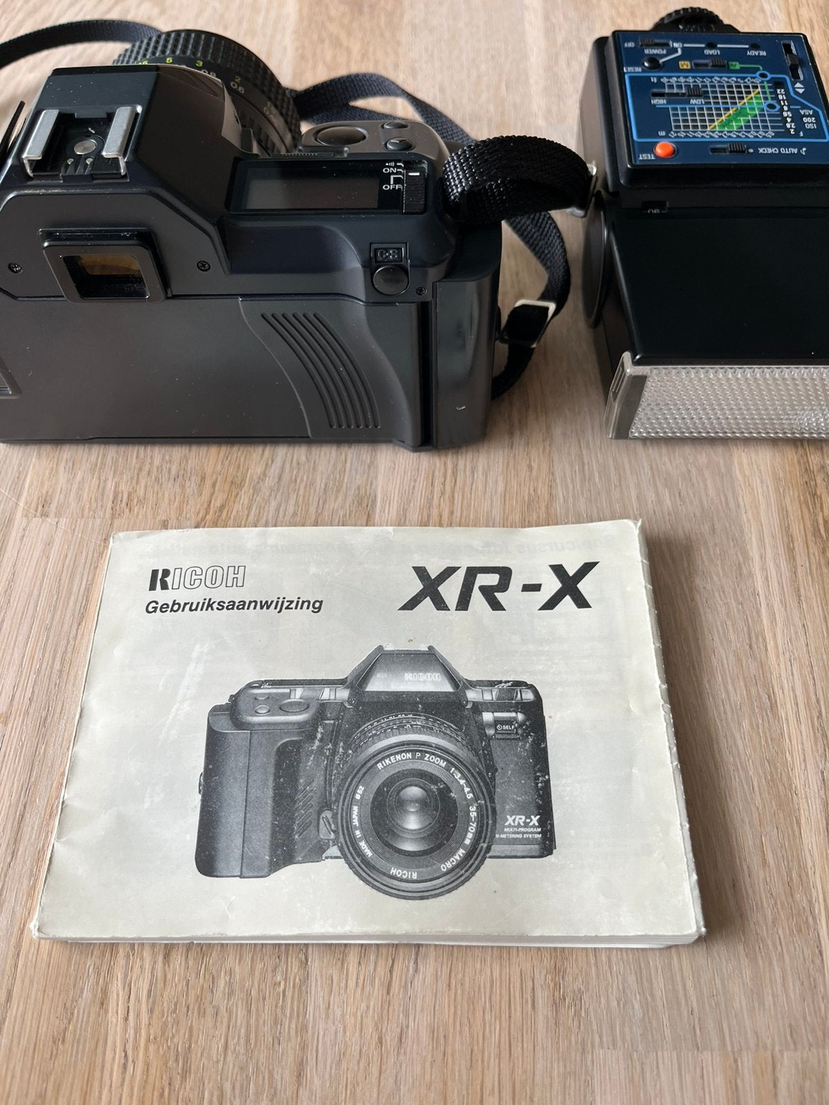 Ricoh spiegelreflex camera met flitser, Ophalen of Verzenden, Zo goed als nieuw, Spiegelreflex, Overige Merken