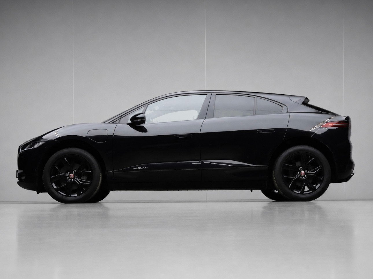 Jaguar I-PACE EV400 HSE 90 kWh (APPLE CARPLAY,PANORAMADAK,NA, Auto's, Gebruikt, I-PACE, Zwart, Leder