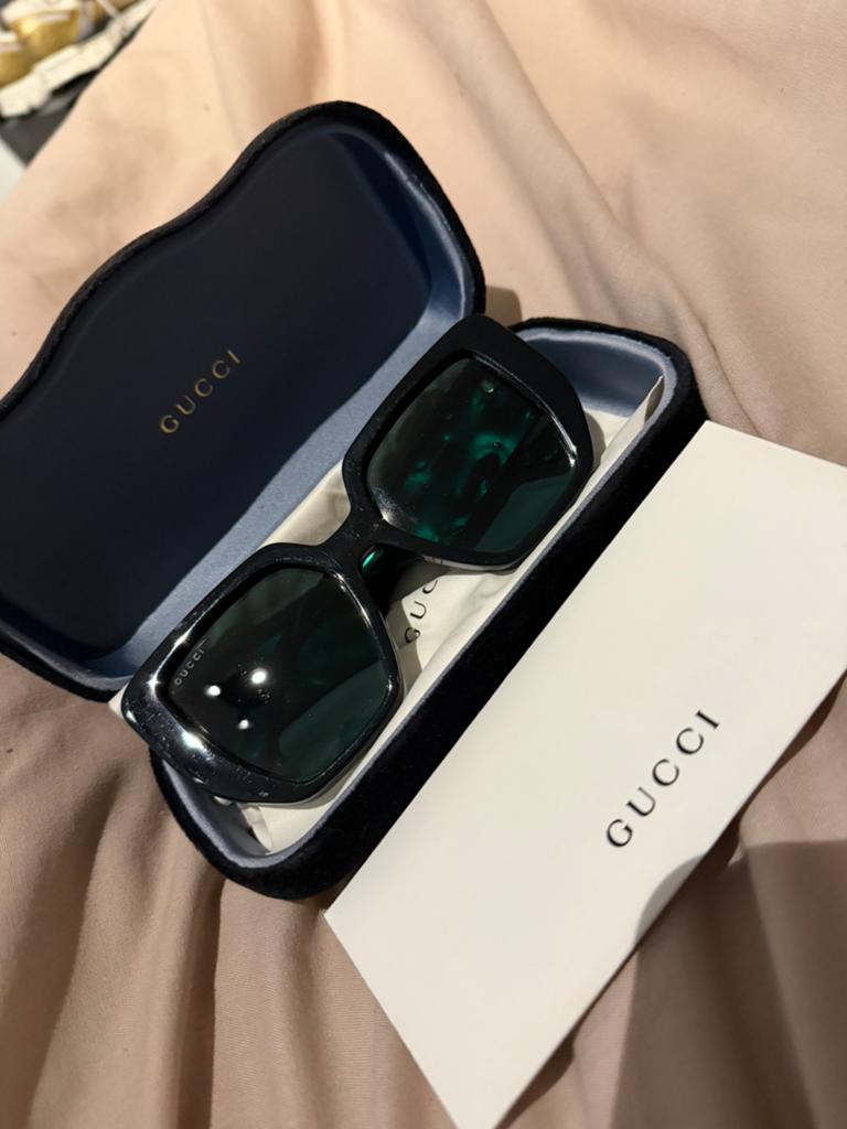 Gucci zonnebril, Sieraden, Tassen en Uiterlijk, Zonnebrillen en Brillen | Dames, Overige merken, Zonnebril, Ophalen of Verzenden