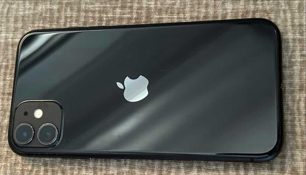 iPhone 11 Zwart 64GB - Lichte gebruikerssporen, krasvrij sch, Telecommunicatie, Mobiele telefoons | Apple iPhone, Ophalen, Gebruikt