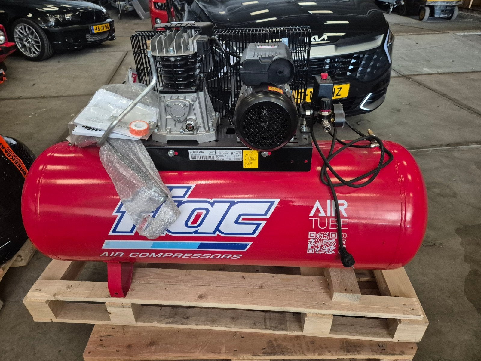 Nieuwe fiac compressor ab 200/348 220v, Doe-het-zelf en Verbouw, Compressors, Ophalen, 10 bar of meer, Nieuw, Geluidgedempt