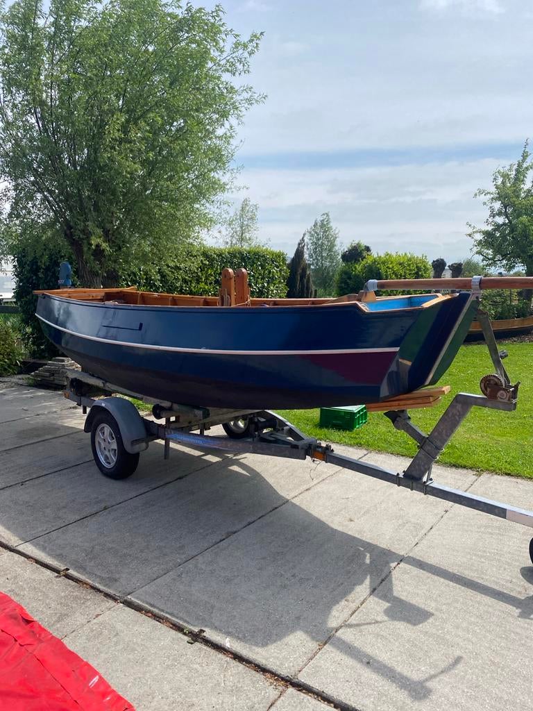 Mooie blauwe houten boot, Watersport en Boten, Open zeilboten, Ophalen, Geen motor, Gebruikt, Overige typen
