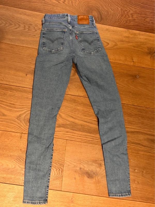 Vrouwen Levi's skinny jeans XXS, Ophalen of Verzenden, Zo goed als nieuw, Blauw, W30 - W32 (confectie 38/40)