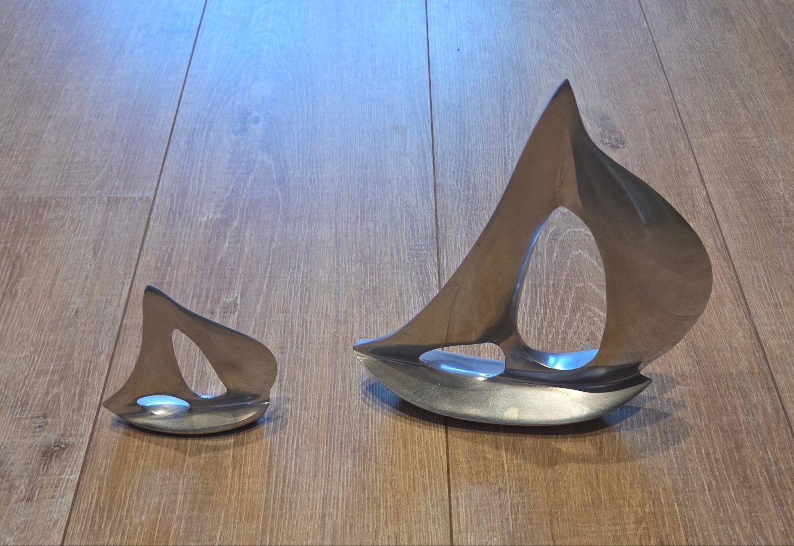 Decoratieve aluminium zeilbootjes - set van 2, Ophalen, Zo goed als nieuw, Zilver, Metaal