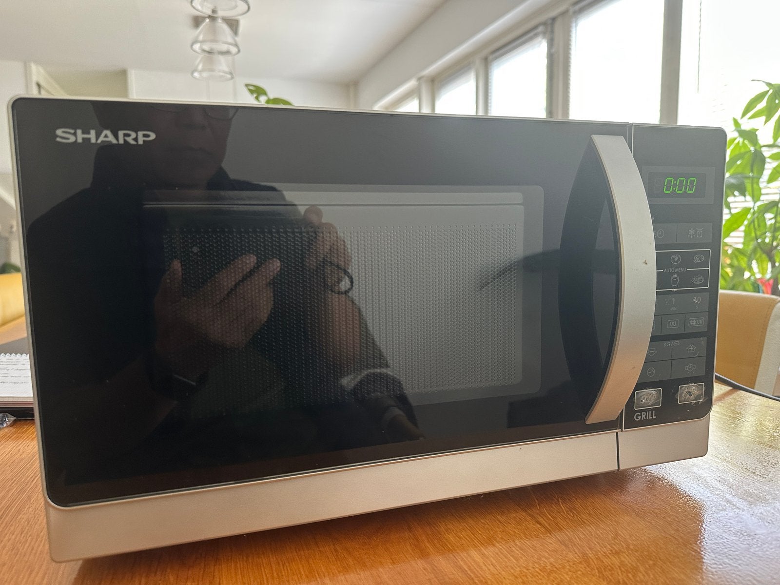 Sharp Combimagnetron met Grill - Zo goed als nieuw, Combimagnetron, Minder dan 45 cm, Grill, Ophalen of Verzenden