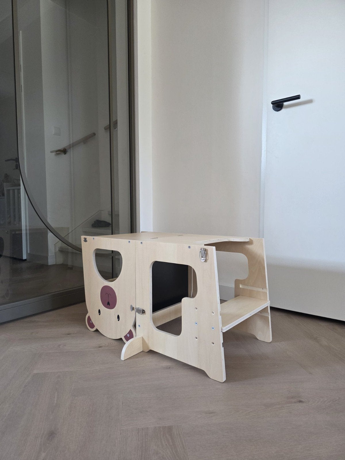 Nurturycare 4-in-1 leertoren. 35 euro
Tekenbord, speeltafel,, Ophalen, Nieuw