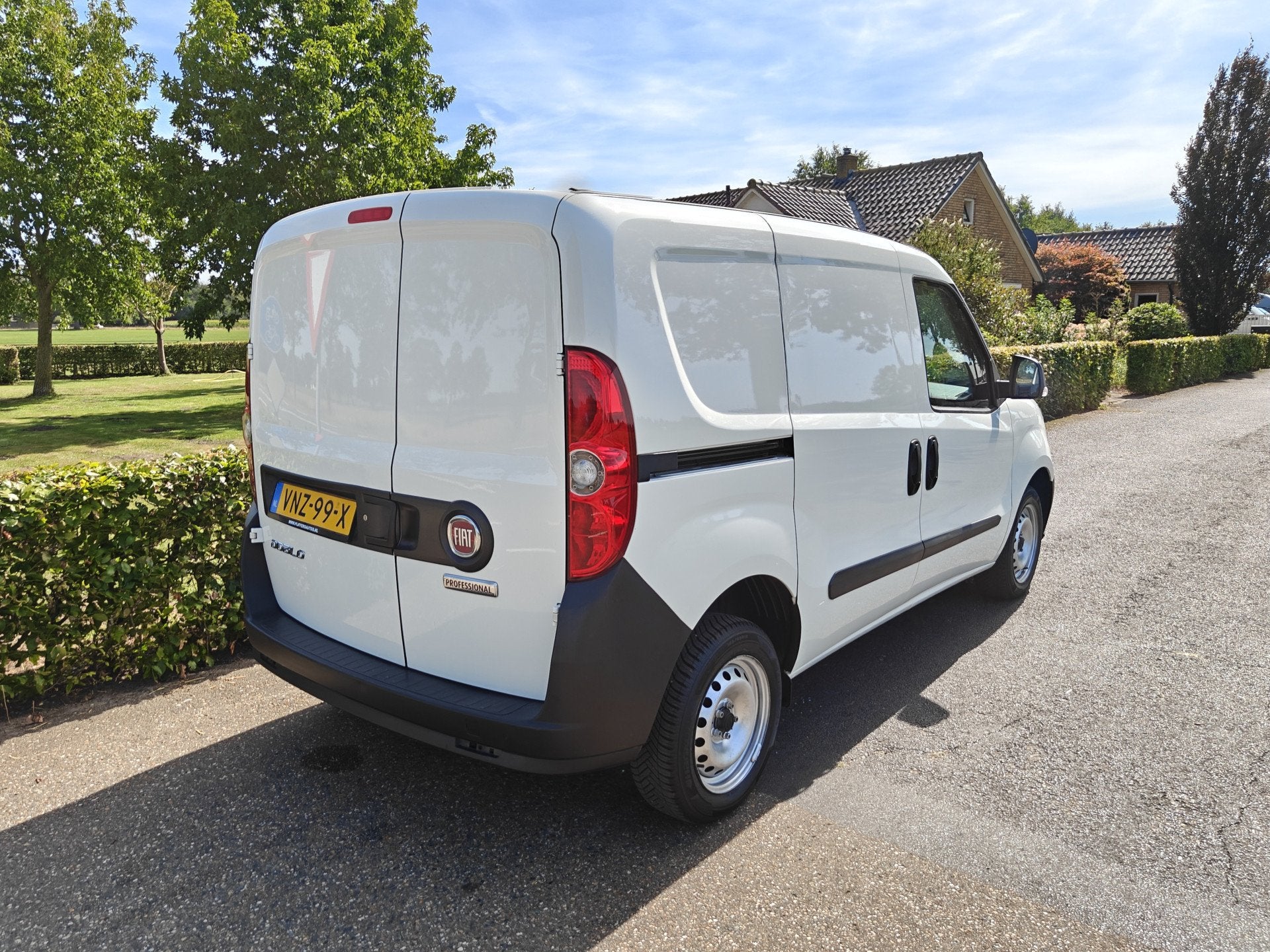 Fiat Doblò Cargo 1.6 MJ L1H1 AIRCO BJ 2022, Voorwielaandrijving, Stof, Euro 6, 4 cilinders