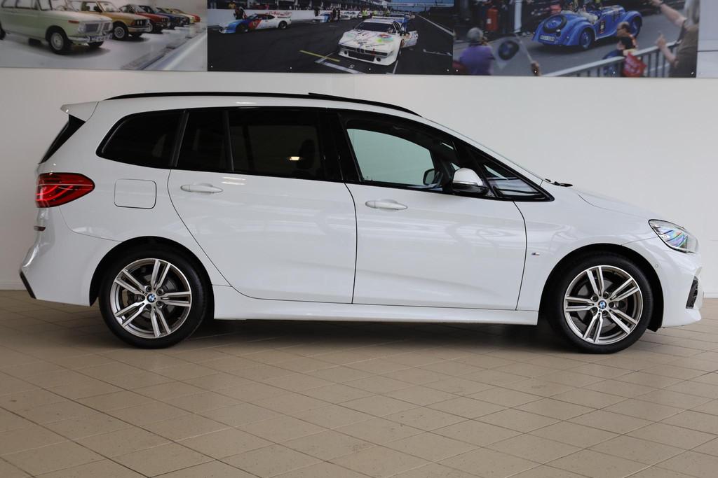 BMW 2 Serie Gran Tourer 218i | M Sportpakket | Panorama Dak, Gebruikt, Wit, Origineel Nederlands, 19 km/l