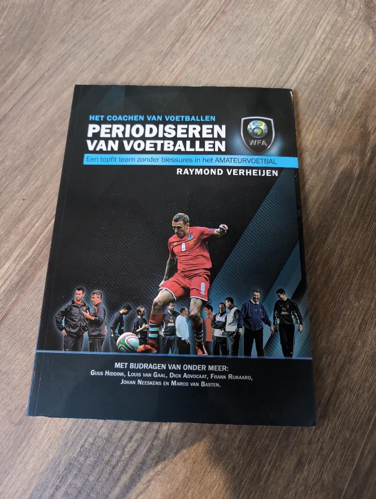 Voetbalboek Periodiseren van voetballen, Boeken, Sportboeken, Ophalen of Verzenden, Balsport, Raymond Verheijen, Zo goed als nieuw