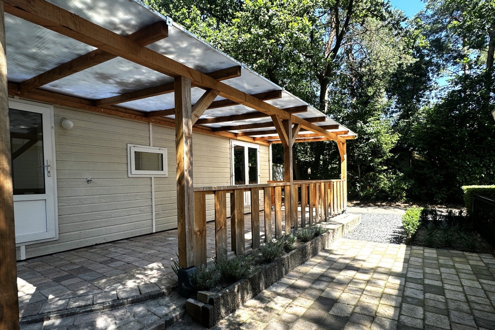 Chalet stacaravan te koop met staanplaats veluwe bos verhuur, Huizen en Kamers, Gelderland, 48 m², 2 slaapkamers, Chalet